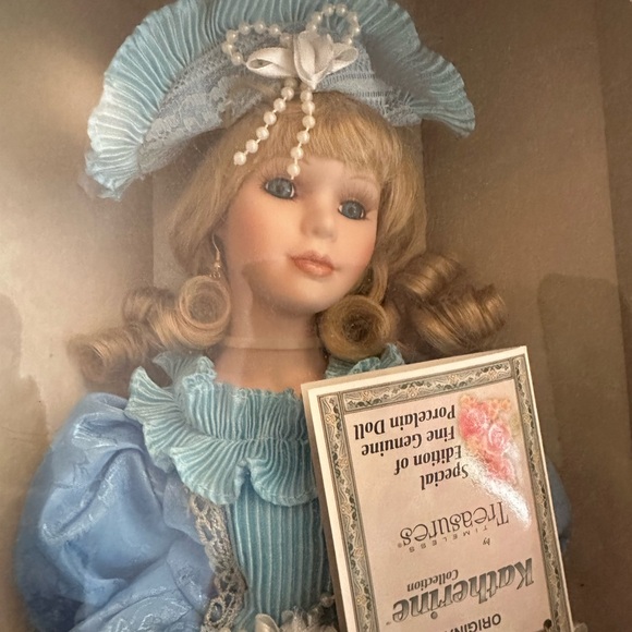 katherine collection timeless treasures doll year 2002 - Picture 2 of 9